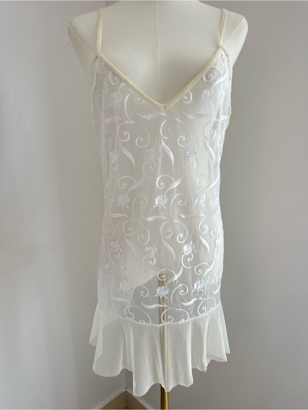 La Perla Vintage Sheer Ivory Embroidered Slip